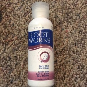Avon Foot Works Berry Mint Foot Soak